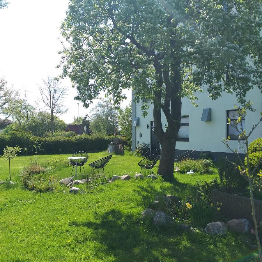 Ahoi Bed & Breakfast Wesselburenerkoog Exterior photo
